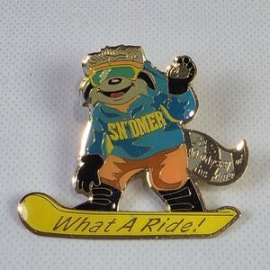 2005 Colorado Racoon Snomer Snowboarding Odyssey Of The Mind OotM Lapel‎ Pin